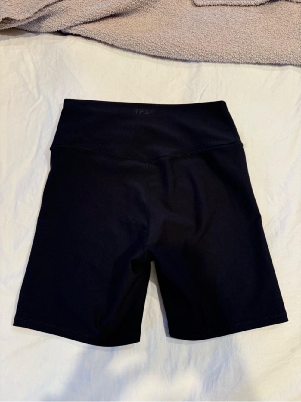 Abercrombie & Fitch YPB High-Waist Black Bike Shorts size Large - Picture 2 of 2